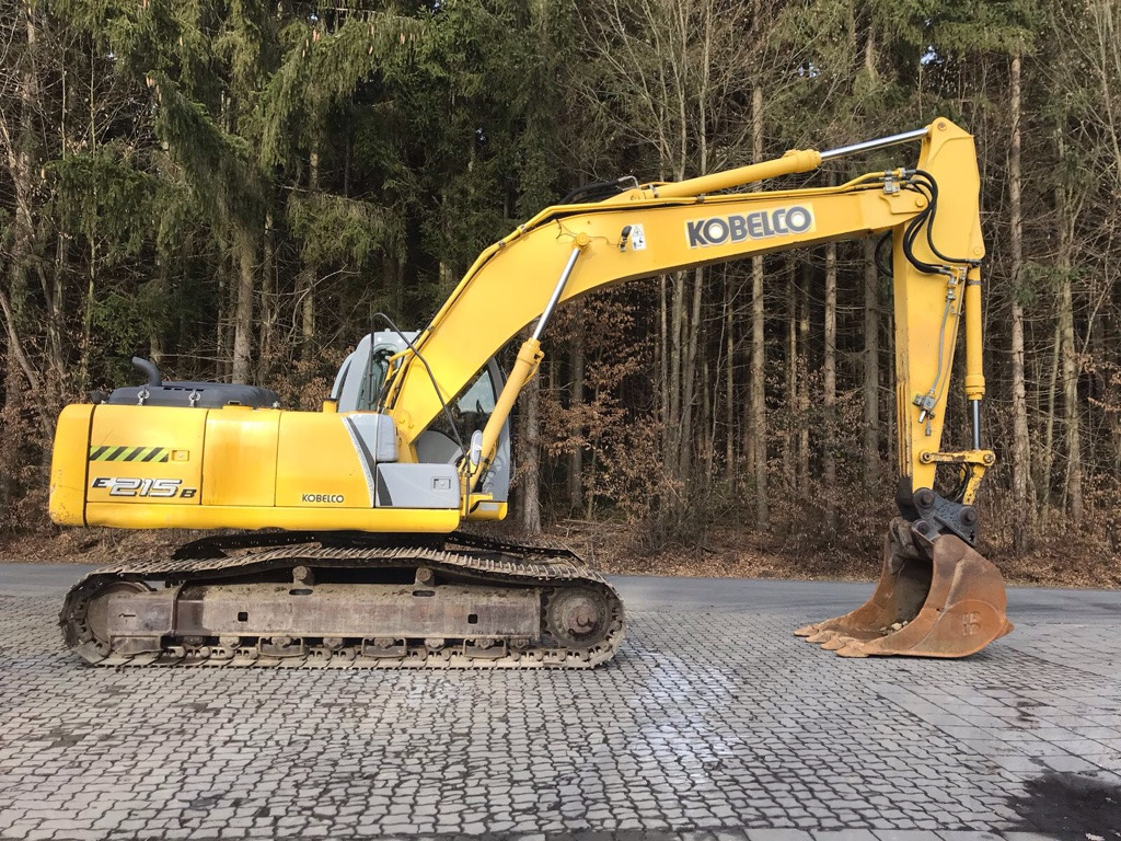NEW HOLLAND E 215 B - حفارات زحافة: صور 2 NEW HOLLAND E 215 B - حفارات زحافة: صور 2