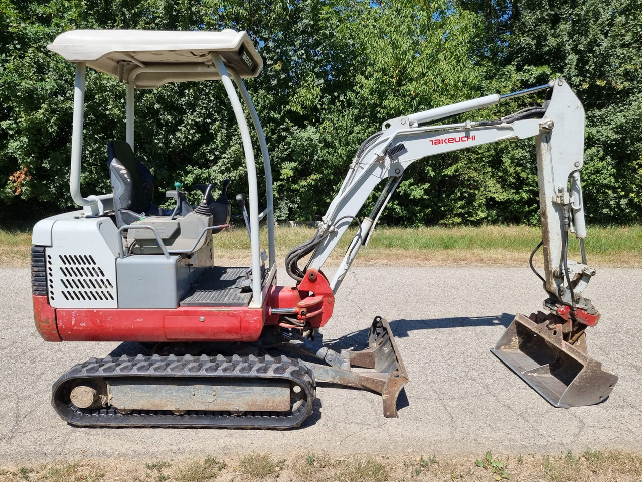 TAKEUCHI TB 016 - حفارة مصغرة: صور 2 TAKEUCHI TB 016 - حفارة مصغرة: صور 2