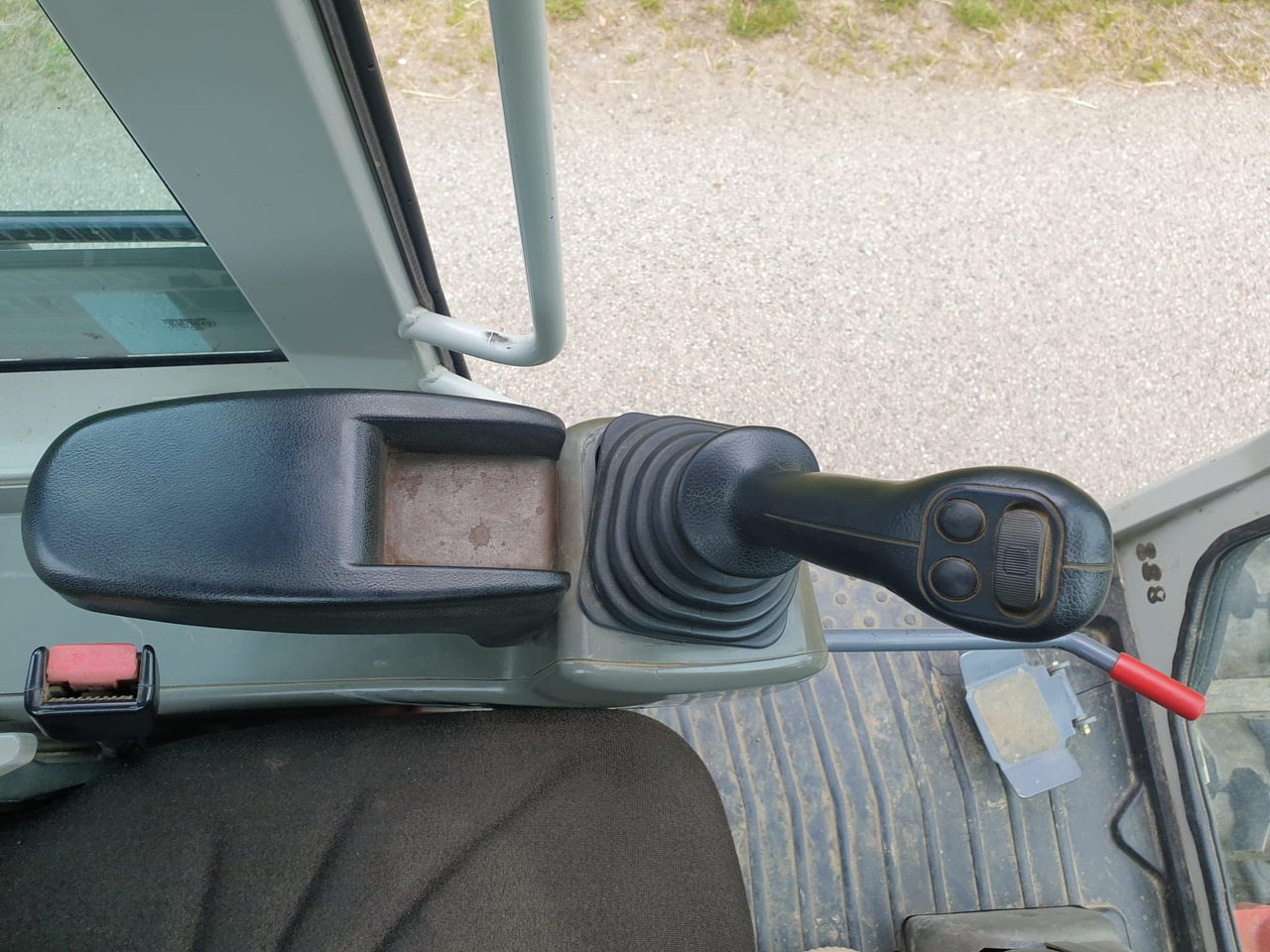حفارة على عجلات TAKEUCHI TB 295W: صور 17