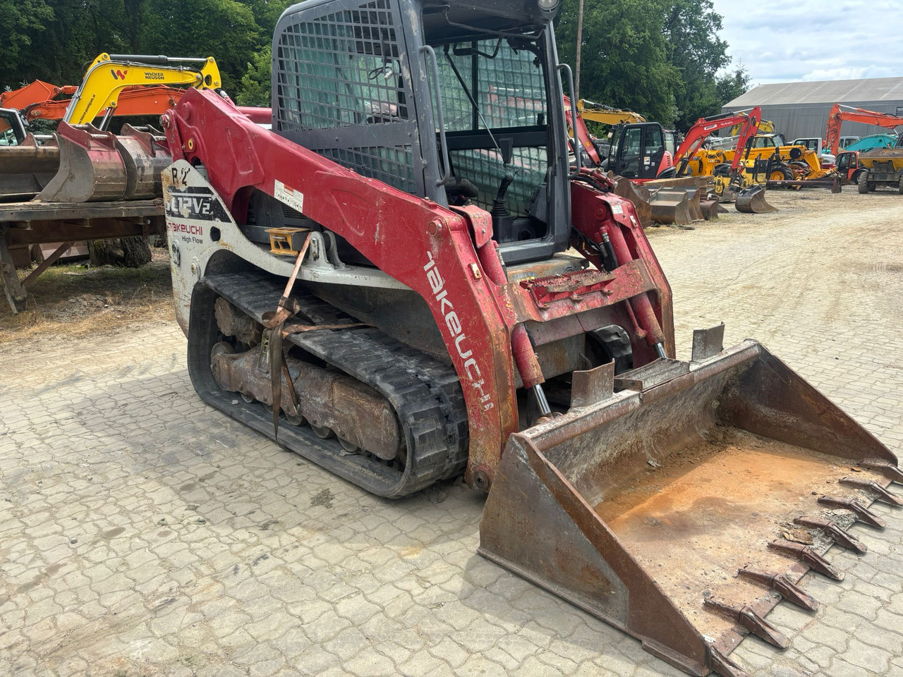 Takeuchi TL 12 V-2 - Engine defektive - شيول صغير: صور 4 Takeuchi TL 12 V-2 - Engine defektive - شيول صغير: صور 4