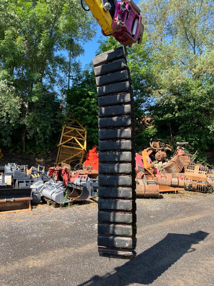 Chains for CAT 308 used - قطع الغيار - حفارة مصغرة: صور 1 Chains for CAT 308 used - قطع الغيار - حفارة مصغرة: صور 1