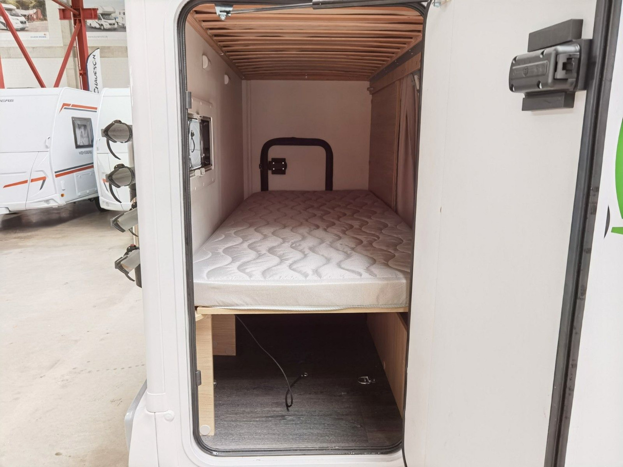 موتر هوم سقف عالي Chausson C 656 FIRST LINE /-2026-/140PS-8G./ ETAGENBETTEN: صور 13