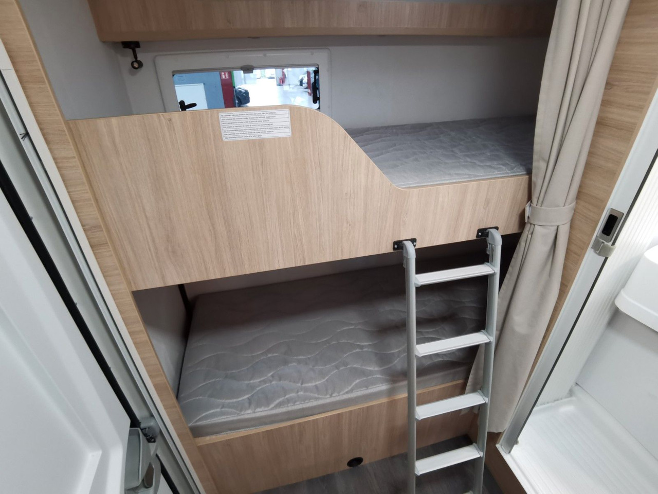 موتر هوم سقف عالي Chausson C 656 FIRST LINE /-2026-/140PS-8G./ ETAGENBETTEN: صور 25