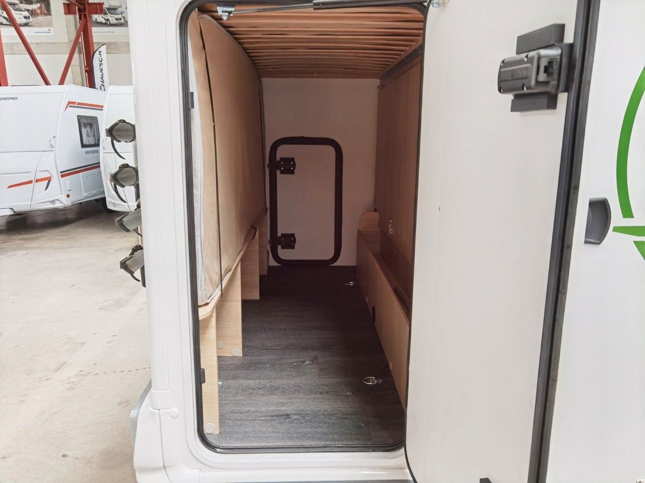 موتر هوم سقف عالي Chausson C 656 FIRST LINE /-2026-/140PS-8G./ ETAGENBETTEN: صور 12