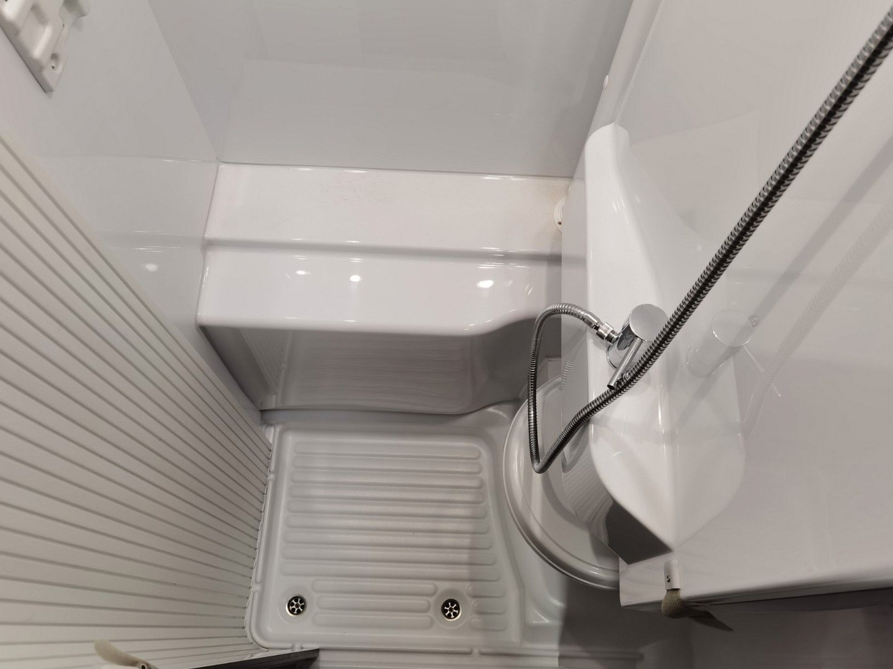 موتر هوم سقف عالي Chausson C 656 FIRST LINE /-2026-/140PS-8G./ ETAGENBETTEN: صور 29