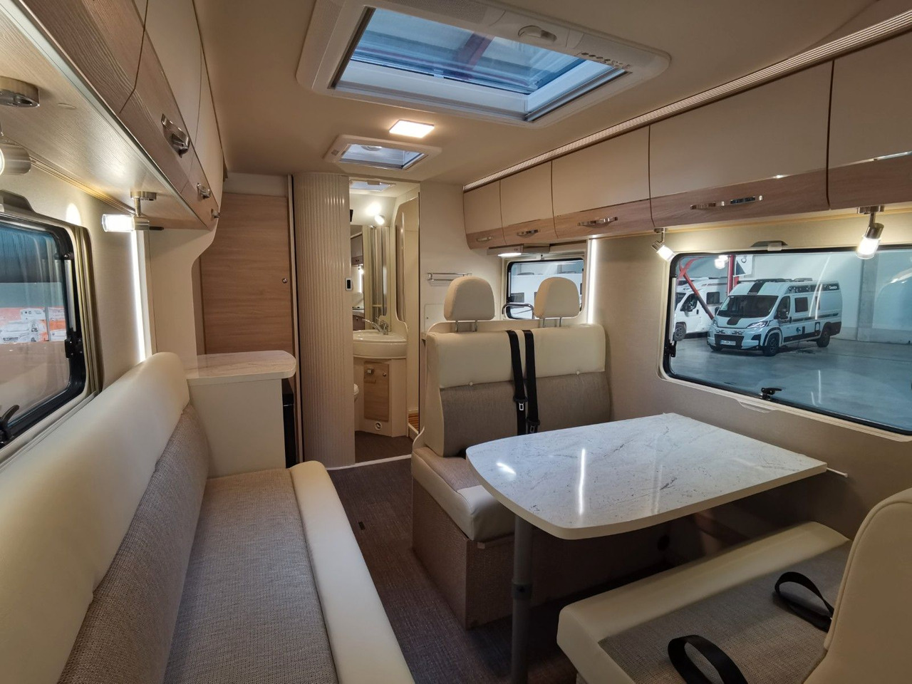 موتر هوم سقف عالي Eura Mobil ACTIVA ONE 630 LS / -2025- / 140PS / RAUMWUNDER: صور 16