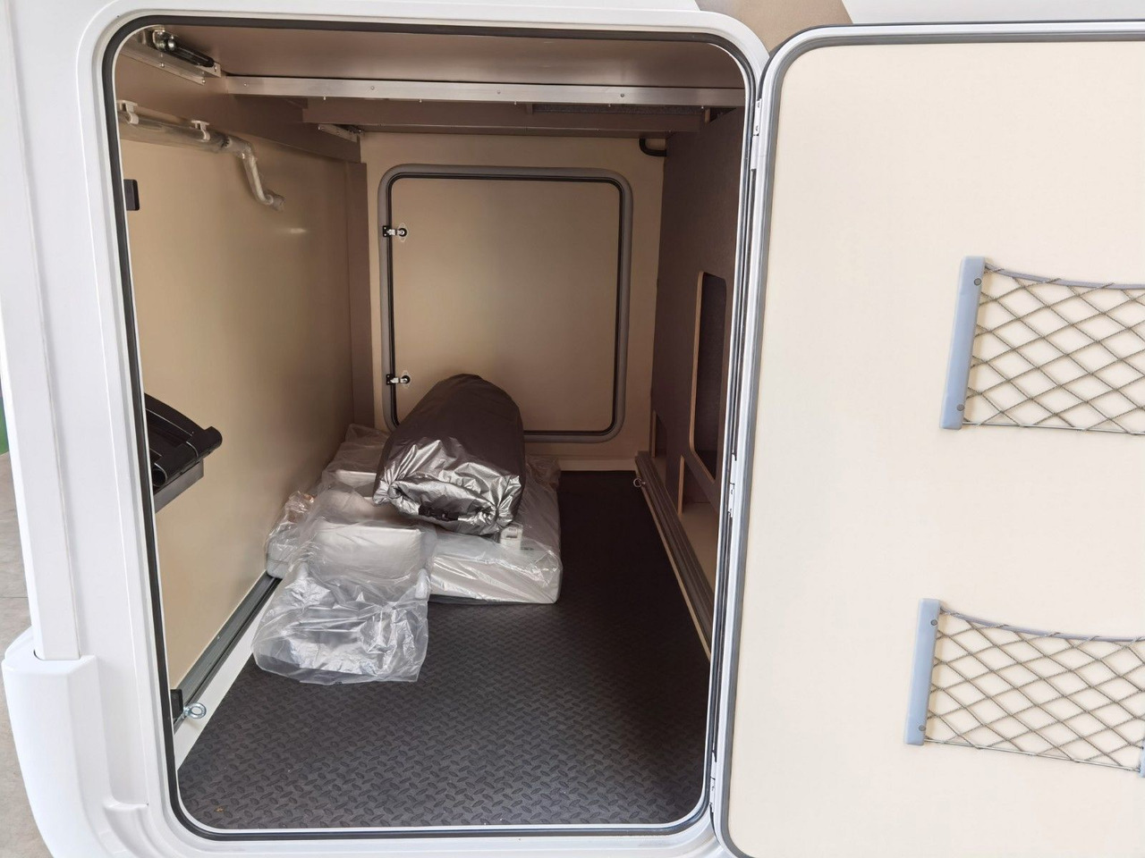 تأجير  Eura Mobil PROFILA T 726 EF / -2025-/ MONDIAL PLUS & S-PAKE Eura Mobil PROFILA T 726 EF / -2025-/ MONDIAL PLUS & S-PAKE: صور 12