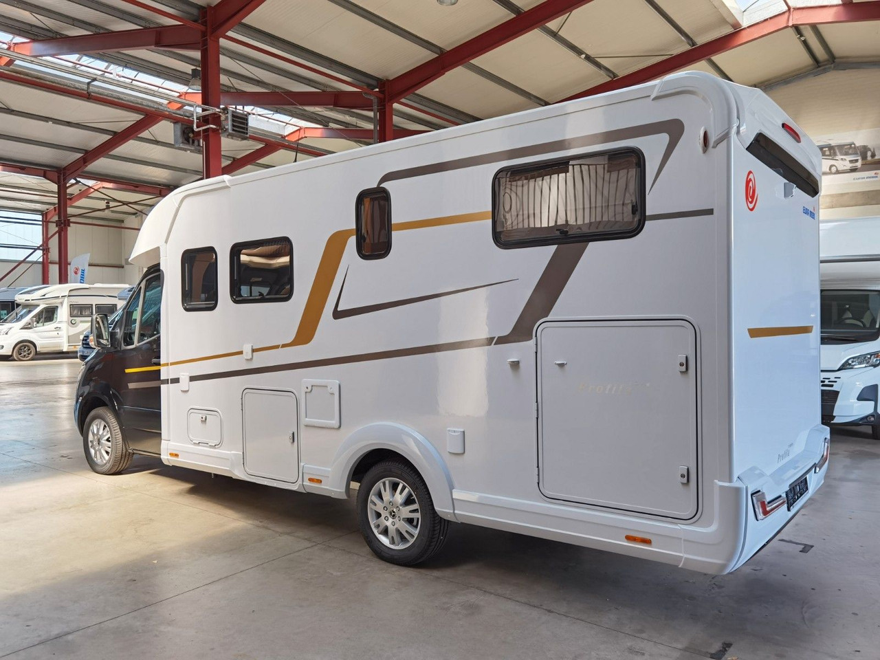 تأجير  Eura Mobil PROFILA T 726 EF / -2025-/ MONDIAL PLUS & S-PAKE Eura Mobil PROFILA T 726 EF / -2025-/ MONDIAL PLUS & S-PAKE: صور 5