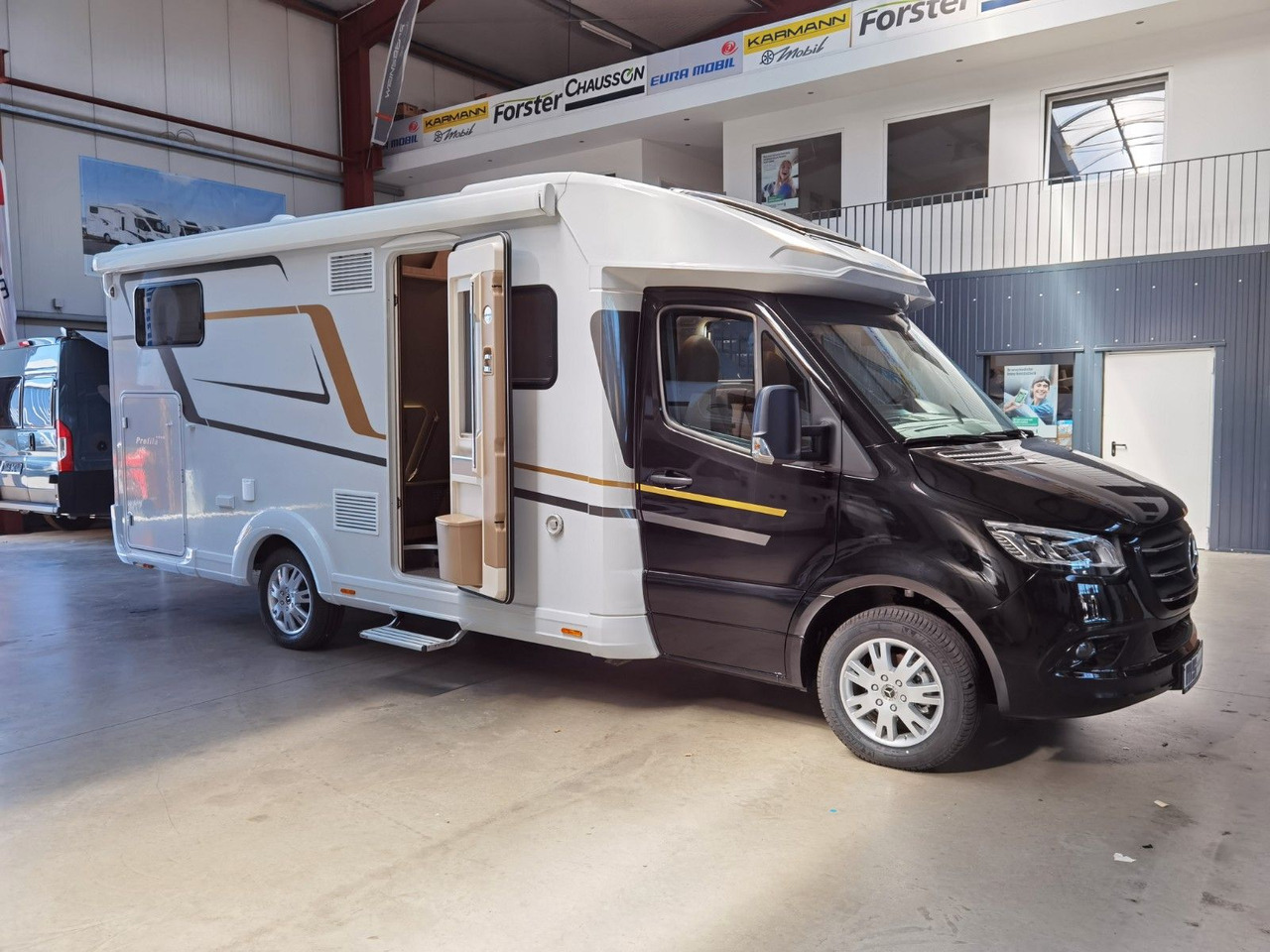 تأجير  Eura Mobil PROFILA T 726 EF / -2025-/ MONDIAL PLUS & S-PAKE Eura Mobil PROFILA T 726 EF / -2025-/ MONDIAL PLUS & S-PAKE: صور 10