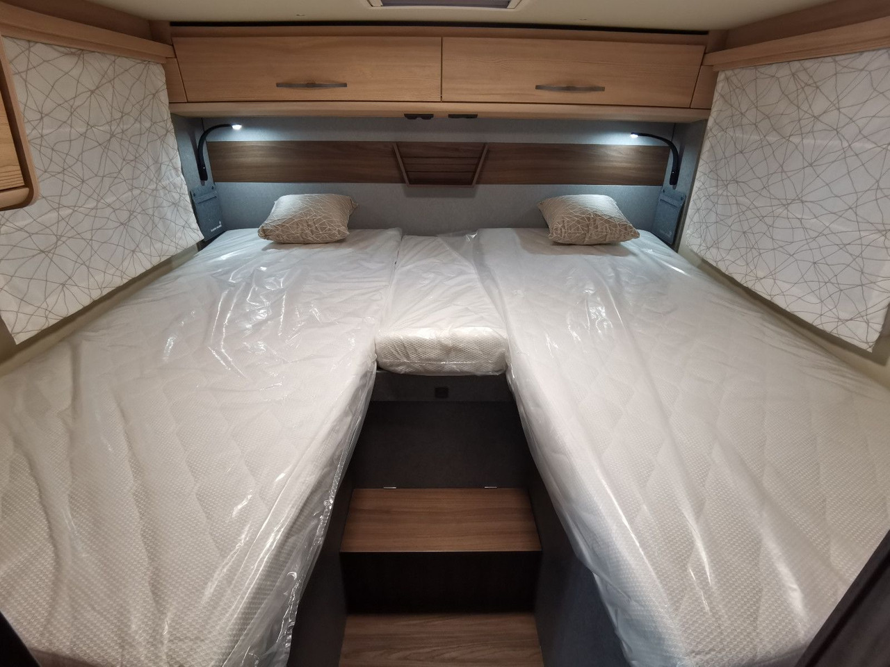 موتر هوم شبه متكامل Eura Mobil PROFILA T 726 EF /-2025-/ MONDIAL PLUS & S-PAKET: صور 21 موتر هوم شبه متكامل Eura Mobil PROFILA T 726 EF /-2025-/ MONDIAL PLUS & S-PAKET: صور 21