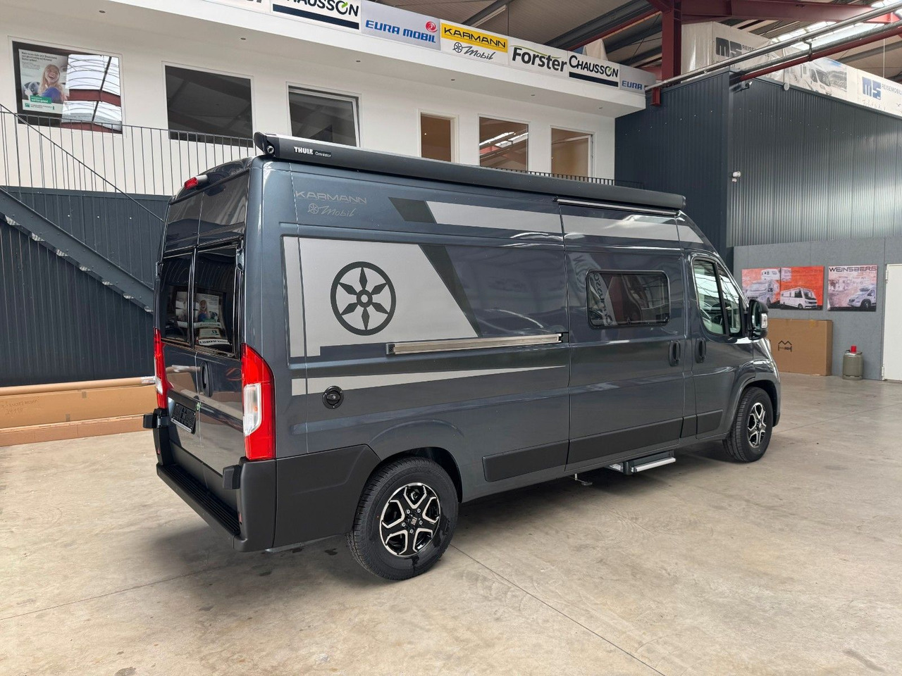 Karmann DAVIS 590 LIFESTYLE / MODELL 2026 /8-G.AUTOMATIK - كرفان فان: صور 4 Karmann DAVIS 590 LIFESTYLE / MODELL 2026 /8-G.AUTOMATIK - كرفان فان: صور 4