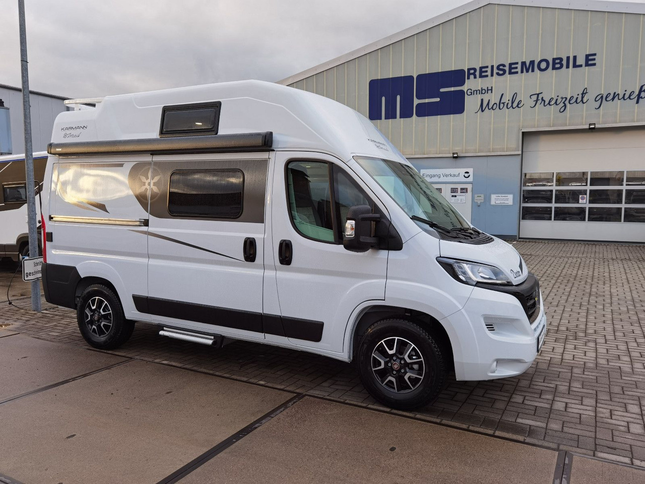 Karmann DEXTER 550 / 140PS / CONCEPT - PAKET & HUBBETT - كرفان فان: صور 4 Karmann DEXTER 550 / 140PS / CONCEPT - PAKET & HUBBETT - كرفان فان: صور 4