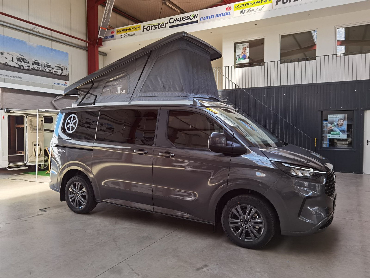 Karmann DUNCAN 505 -500 / 170PS - DSG / 7xSITZPLÄTZE - كرفان فان: صور 4 Karmann DUNCAN 505 -500 / 170PS - DSG / 7xSITZPLÄTZE - كرفان فان: صور 4