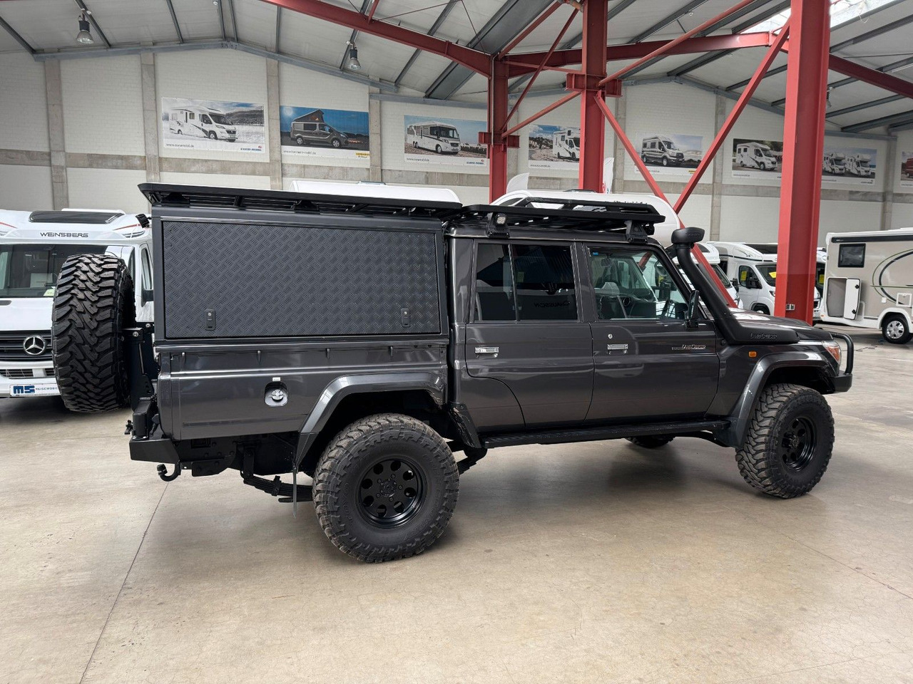 Toyota TOYOTA LAND CRUISER GRJ 79 DC - VX LIMITED - شاحنة البيك أب: صور 1 Toyota TOYOTA LAND CRUISER GRJ 79 DC - VX LIMITED - شاحنة البيك أب: صور 1