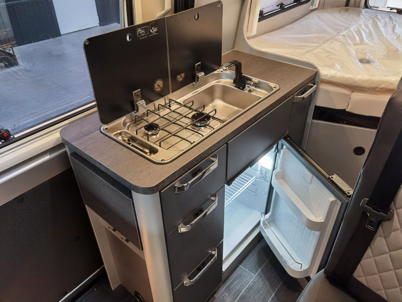 تأجير  Weinsberg CARABUS GREY 540 MQ - EDITION FIRE /-2026-/140PS Weinsberg CARABUS GREY 540 MQ - EDITION FIRE /-2026-/140PS: صور 16