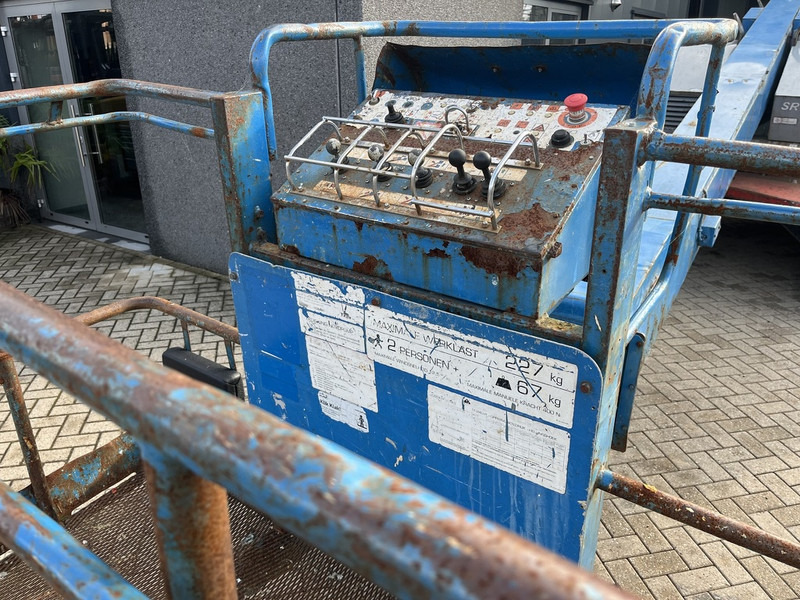 Aichi SR18A telescoop hoogwerker ISUZU diesel rubber pads 2007 AICHI - رافعات سلة تلسكوبية: صور 2 Aichi SR18A telescoop hoogwerker ISUZU diesel rubber pads 2007 AICHI - رافعات سلة تلسكوبية: صور 2