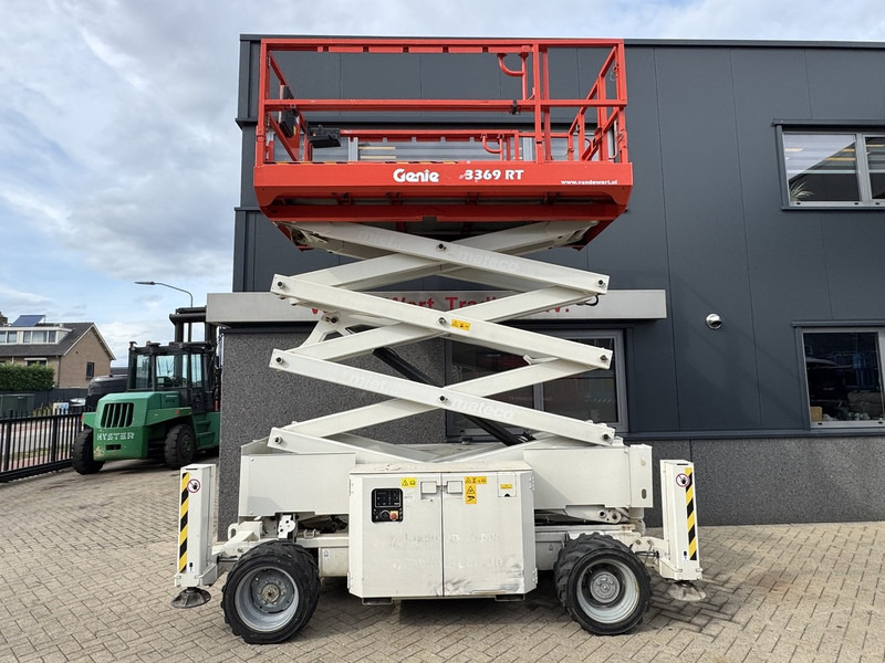 Genie GS 3369 RT Hoogwerker / Arbeitsbuhne 12mtr werkhoogte 4x4 Kubota DIESEL 2013 - رافعات مقصية: صور 5 Genie GS 3369 RT Hoogwerker / Arbeitsbuhne 12mtr werkhoogte 4x4 Kubota DIESEL 2013 - رافعات مقصية: صور 5