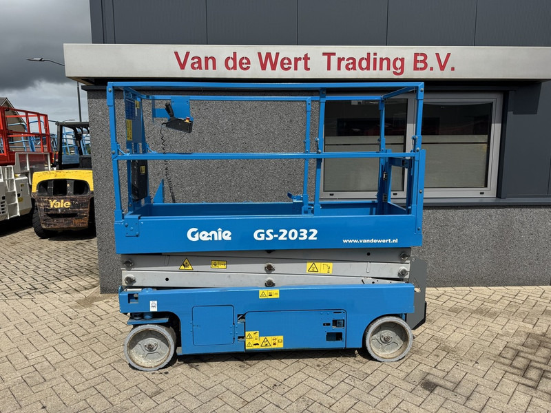 Genie GS2032 schaarlift schaar hoogwerker 2013 uur 8mtr werkhoogte - رافعات مقصية: صور 1 Genie GS2032 schaarlift schaar hoogwerker 2013 uur 8mtr werkhoogte - رافعات مقصية: صور 1