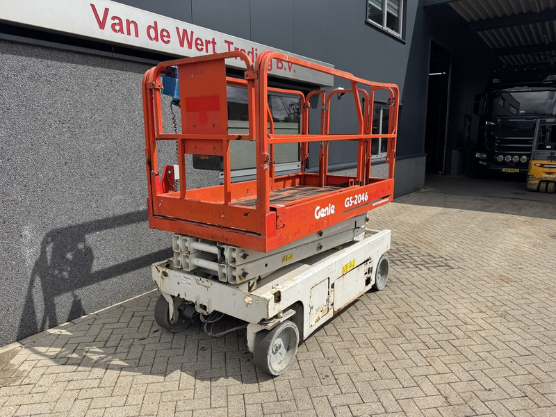 Genie GS2046 schaarlift schaar hoogwerker 2012 uur 8mtr werkhoogte - رافعات مقصية: صور 3 Genie GS2046 schaarlift schaar hoogwerker 2012 uur 8mtr werkhoogte - رافعات مقصية: صور 3