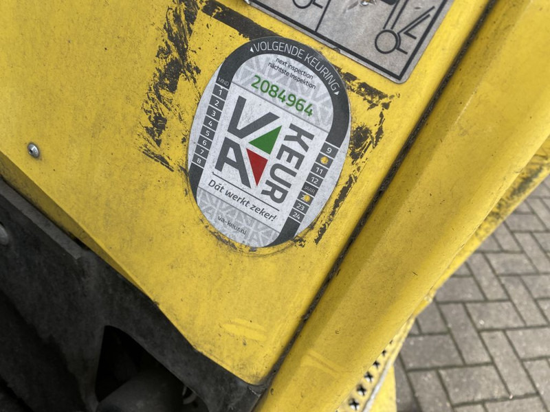 Hyster E 3.20 XM - رافعة شوكية كهربائية: صور 5 Hyster E 3.20 XM - رافعة شوكية كهربائية: صور 5
