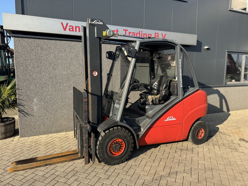 Linde H 35 D heftruck LINDE triplo550 freelift sideshift 2007 VW DIESEL - رافعة شوكية ديزل: صور 2 Linde H 35 D heftruck LINDE triplo550 freelift sideshift 2007 VW DIESEL - رافعة شوكية ديزل: صور 2