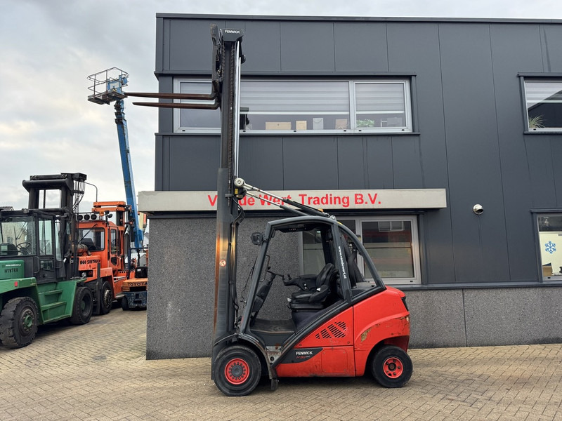 Linde H30D-02 Duplo 450 Sideshift / Vorkversteller VW Diesel 2014 - رافعة شوكية ديزل: صور 5 Linde H30D-02 Duplo 450 Sideshift / Vorkversteller VW Diesel 2014 - رافعة شوكية ديزل: صور 5