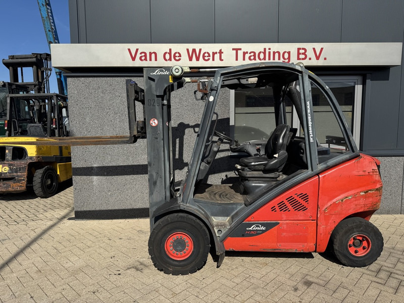 Linde H30D-02 Triplo 465 Freelift / Sideshift / VW Diesel 2014 - رافعة شوكية ديزل: صور 5 Linde H30D-02 Triplo 465 Freelift / Sideshift / VW Diesel 2014 - رافعة شوكية ديزل: صور 5