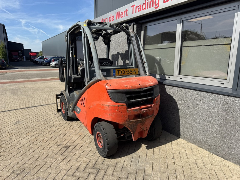Linde H30D-02 Triplo 465 Freelift / Sideshift / VW Diesel 2014 - رافعة شوكية ديزل: صور 4 Linde H30D-02 Triplo 465 Freelift / Sideshift / VW Diesel 2014 - رافعة شوكية ديزل: صور 4