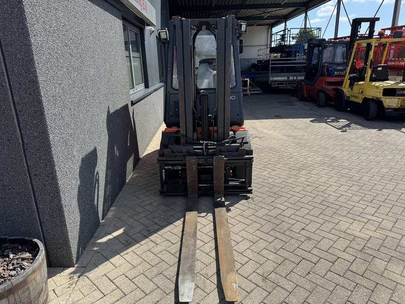 Linde H30T- 03 - رافعة شوكية تعمل بالغاز: صور 4 Linde H30T- 03 - رافعة شوكية تعمل بالغاز: صور 4