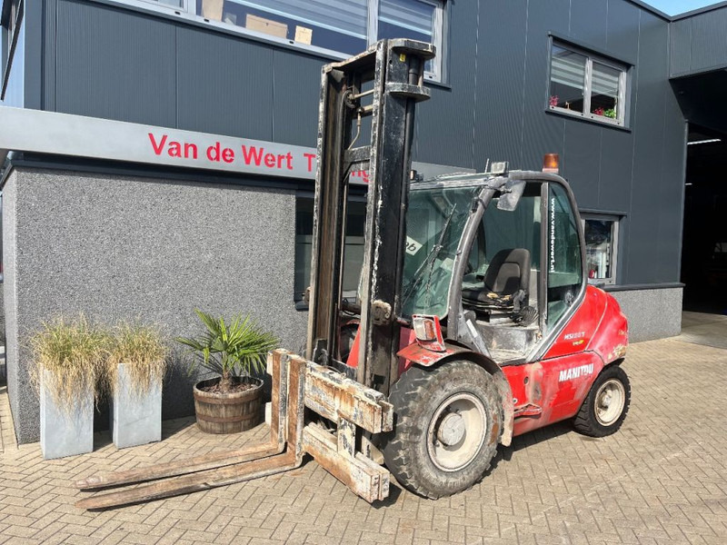 Manitou MSI50T MSI 50T duplo450 SIDESHIFT LUCHTBANDEN 2015 - رافعة شوكية ديزل: صور 3 Manitou MSI50T MSI 50T duplo450 SIDESHIFT LUCHTBANDEN 2015 - رافعة شوكية ديزل: صور 3