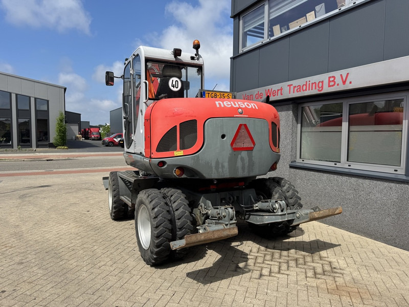 Neuson 9503 WD Mobiele Kraan 2009 Palletvork, Stenenklem, 2x Bak 8860hours Deutz Diesel - موبايل كرين: صور 4 Neuson 9503 WD Mobiele Kraan 2009 Palletvork, Stenenklem, 2x Bak 8860hours Deutz Diesel - موبايل كرين: صور 4