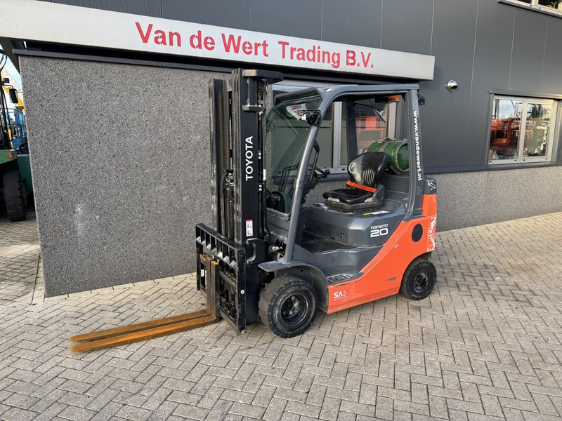 Toyota 02-8FGKF20 Triplo 470 Freelift/Sideshift 2020 Lpg - رافعة شوكية تعمل بالغاز: صور 2 Toyota 02-8FGKF20 Triplo 470 Freelift/Sideshift 2020 Lpg - رافعة شوكية تعمل بالغاز: صور 2