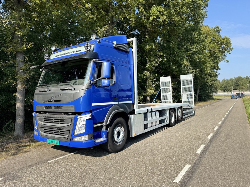 Volvo FM370 6X2 Machine Transporter / Oprij Vrachtwagen 2019 / EURO 6 / 550DKM / Steering Wheel / APK 11-2026 - شاحنة نقل سيارات شاحنة: صور 1 Volvo FM370 6X2 Machine Transporter / Oprij Vrachtwagen 2019 / EURO 6 / 550DKM / Steering Wheel / APK 11-2026 - شاحنة نقل سيارات شاحنة: صور 1