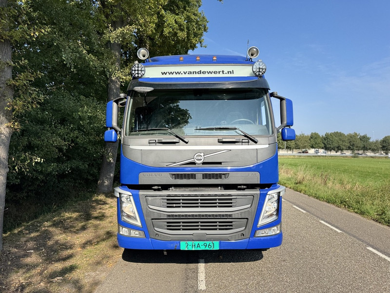 Volvo FM370 6X2 Machine Transporter / Oprij Vrachtwagen 2019 / EURO 6 / 550DKM / Steering Wheel / APK 9-2026 - شاحنة نقل سيارات شاحنة: صور 5 Volvo FM370 6X2 Machine Transporter / Oprij Vrachtwagen 2019 / EURO 6 / 550DKM / Steering Wheel / APK 9-2026 - شاحنة نقل سيارات شاحنة: صور 5