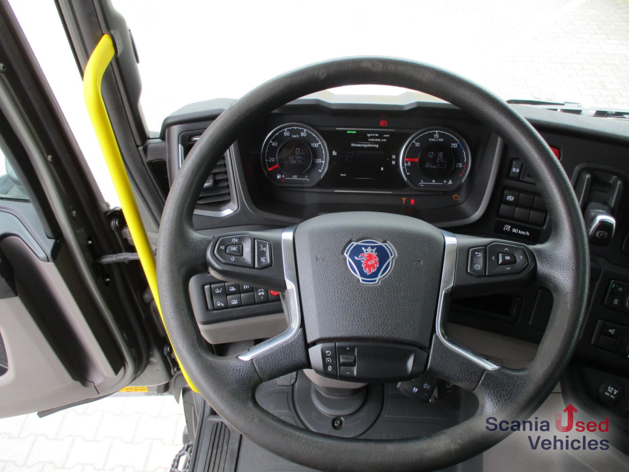 SCANIA P 370 B4x4HA Koffer mit Lbw. - بصندوق مغلق شاحنة: صور 3 SCANIA P 370 B4x4HA Koffer mit Lbw. - بصندوق مغلق شاحنة: صور 3