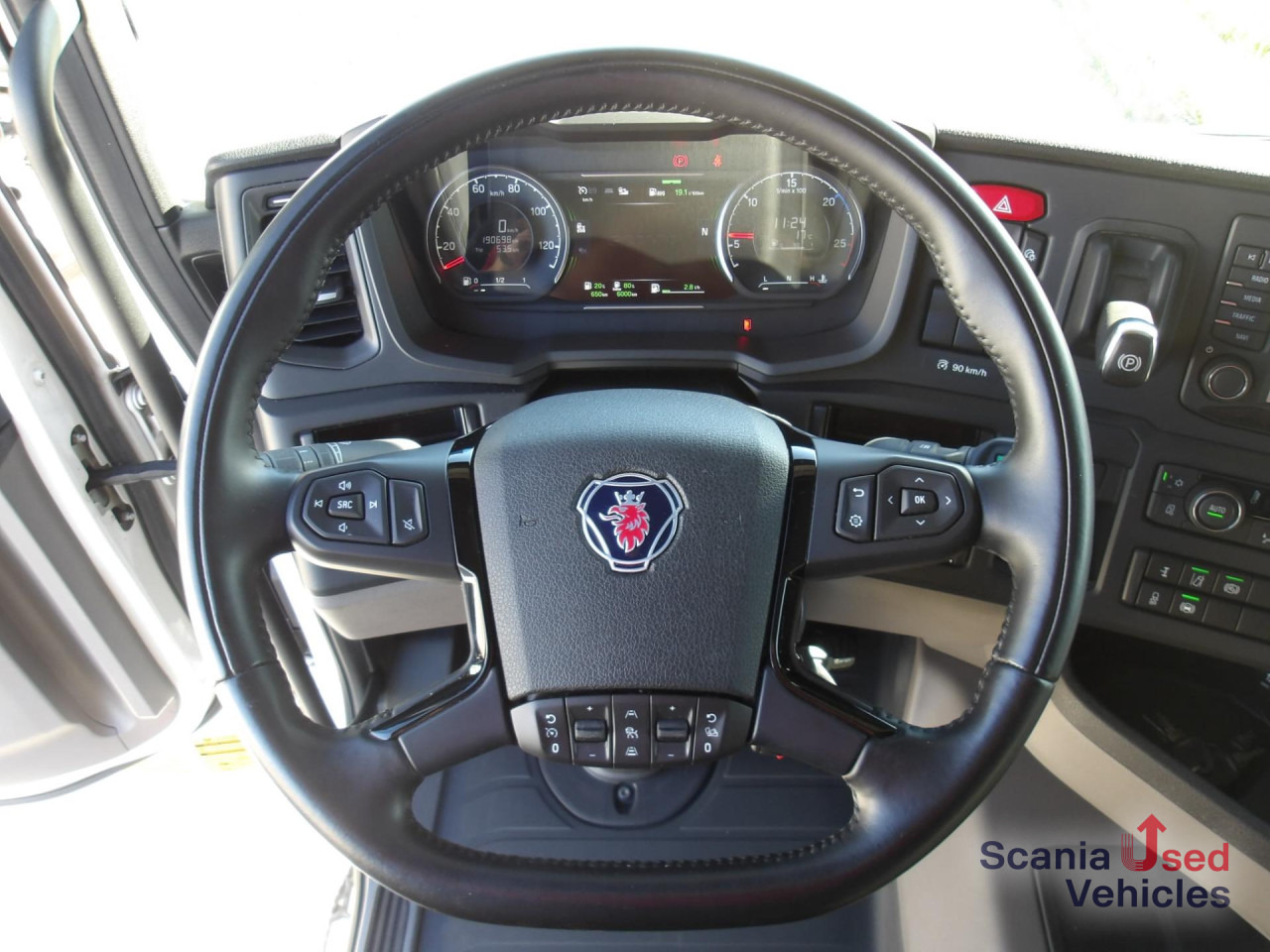 SCANIA R 460 A4x2NA - شاحنة جرار: صور 2 SCANIA R 460 A4x2NA - شاحنة جرار: صور 2