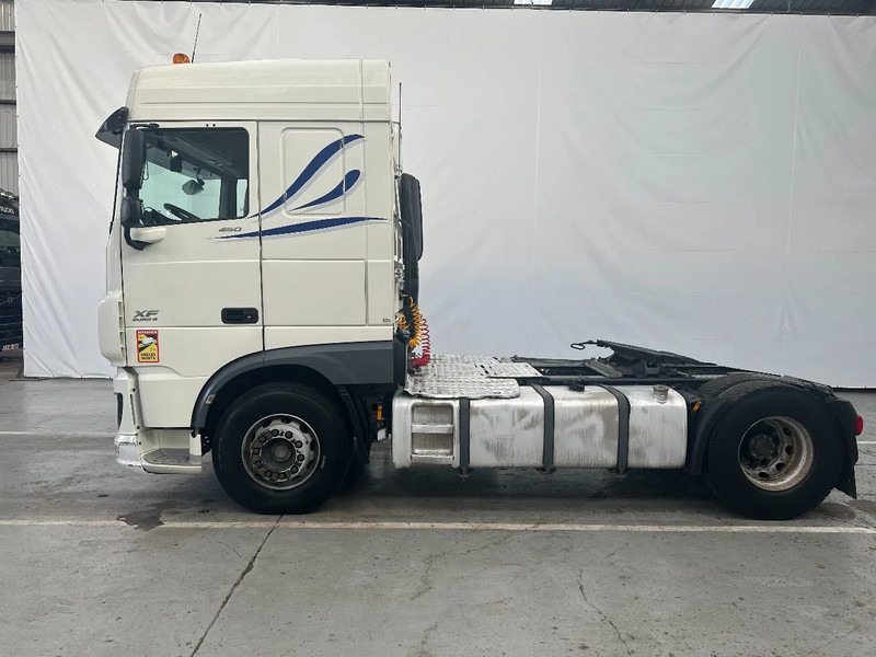 DAF XF 106.460 SPACECAB - شاحنة جرار: صور 2 DAF XF 106.460 SPACECAB - شاحنة جرار: صور 2