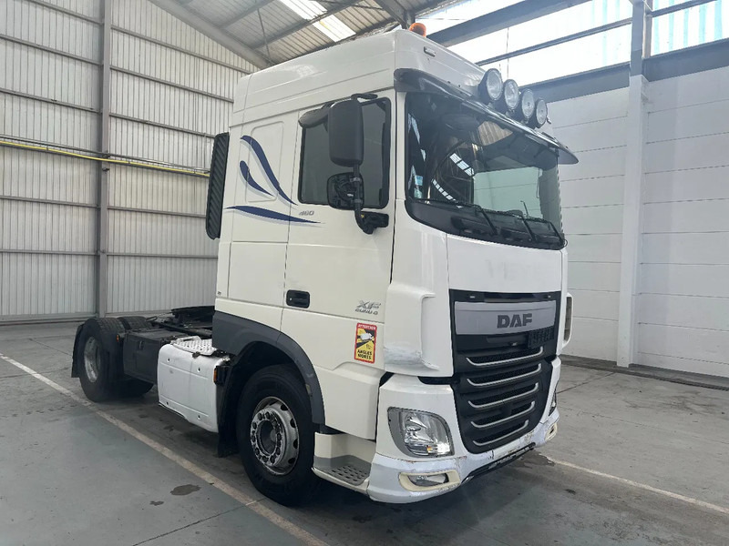 DAF XF 106.460 SPACECAB - شاحنة جرار: صور 5 DAF XF 106.460 SPACECAB - شاحنة جرار: صور 5