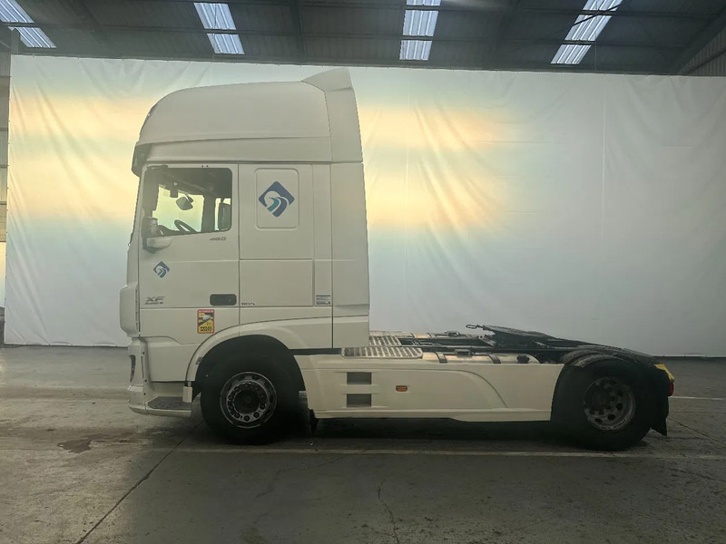 DAF XF 106.460 SUPERSPACECAB - شاحنة جرار: صور 2 DAF XF 106.460 SUPERSPACECAB - شاحنة جرار: صور 2