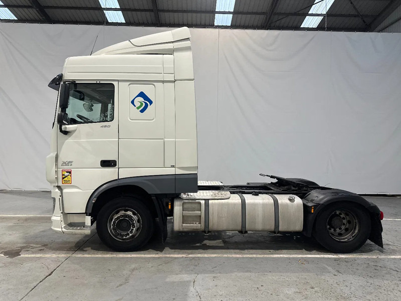 DAF XF 106.460 Spacecab - شاحنة جرار: صور 2 DAF XF 106.460 Spacecab - شاحنة جرار: صور 2