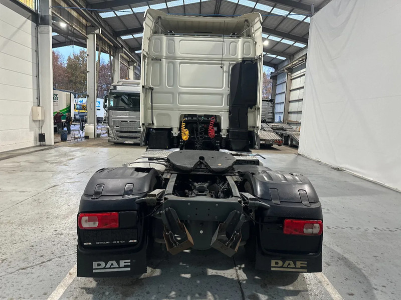 DAF XF 106.460 Spacecab - شاحنة جرار: صور 4 DAF XF 106.460 Spacecab - شاحنة جرار: صور 4