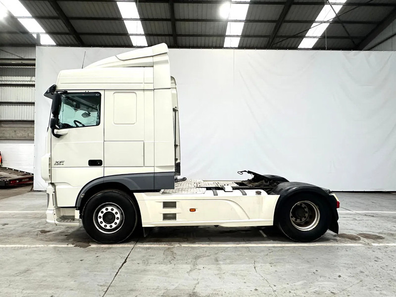 DAF XF 460 SPACECAB / STANDAIRCO / ADR - شاحنة جرار: صور 2 DAF XF 460 SPACECAB / STANDAIRCO / ADR - شاحنة جرار: صور 2