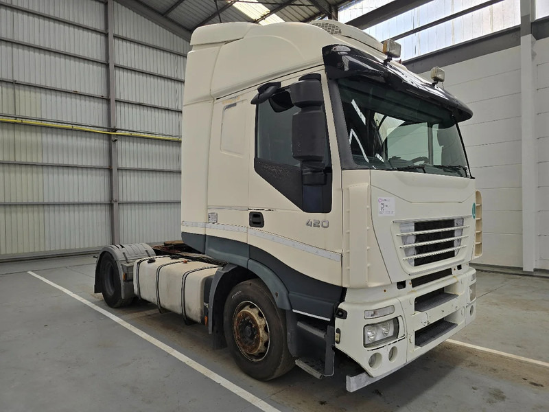 Iveco Stralis 420 RETARDER / EURO 5 STANDAIRCO - شاحنة جرار: صور 3 Iveco Stralis 420 RETARDER / EURO 5 STANDAIRCO - شاحنة جرار: صور 3