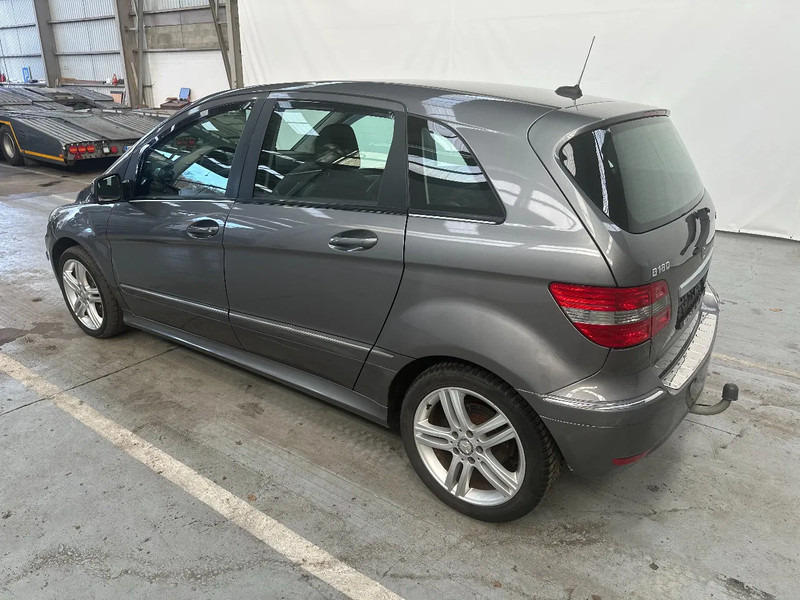 Mercedes-Benz B-Klasse 180 - سيارة: صور 4 Mercedes-Benz B-Klasse 180 - سيارة: صور 4