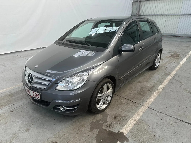Mercedes-Benz B-Klasse 180 - سيارة: صور 2 Mercedes-Benz B-Klasse 180 - سيارة: صور 2
