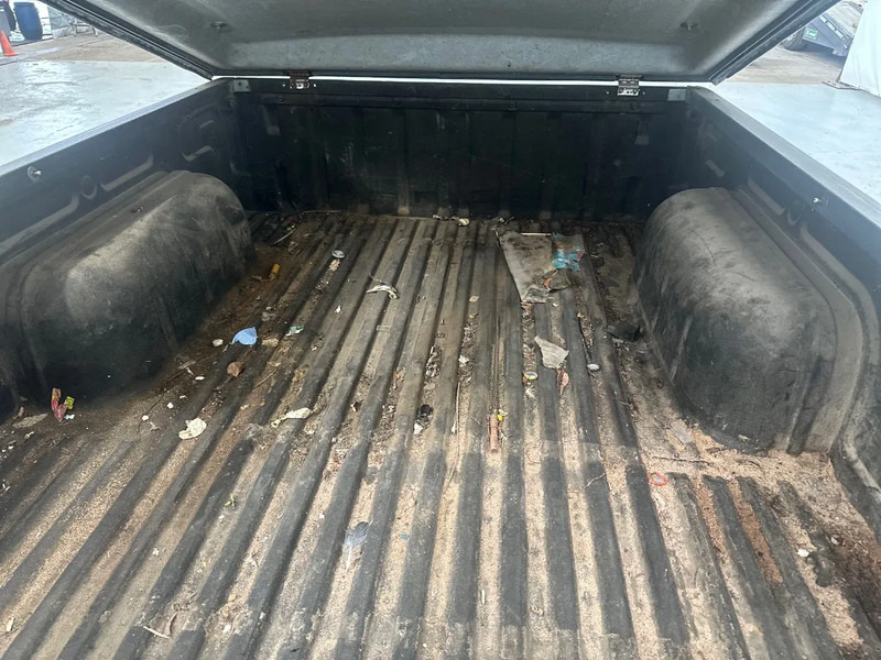 Nissan Navara 2.5 Di / EURO 3 - سيارة: صور 5 Nissan Navara 2.5 Di / EURO 3 - سيارة: صور 5