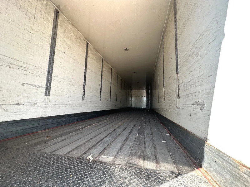 Renders 12.27 NA - بصندوق مغلق نصف مقطورة: صور 4 Renders 12.27 NA - بصندوق مغلق نصف مقطورة: صور 4