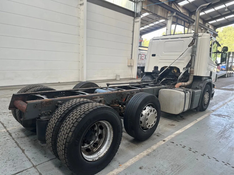 Scania P230 6X2 / Essieu relevable directionnel / Stuurbare liftas / Steerable lift axle / RETARDER / 481205 - الشاسيه شاحنة: صور 4 Scania P230 6X2 / Essieu relevable directionnel / Stuurbare liftas / Steerable lift axle / RETARDER / 481205 - الشاسيه شاحنة: صور 4