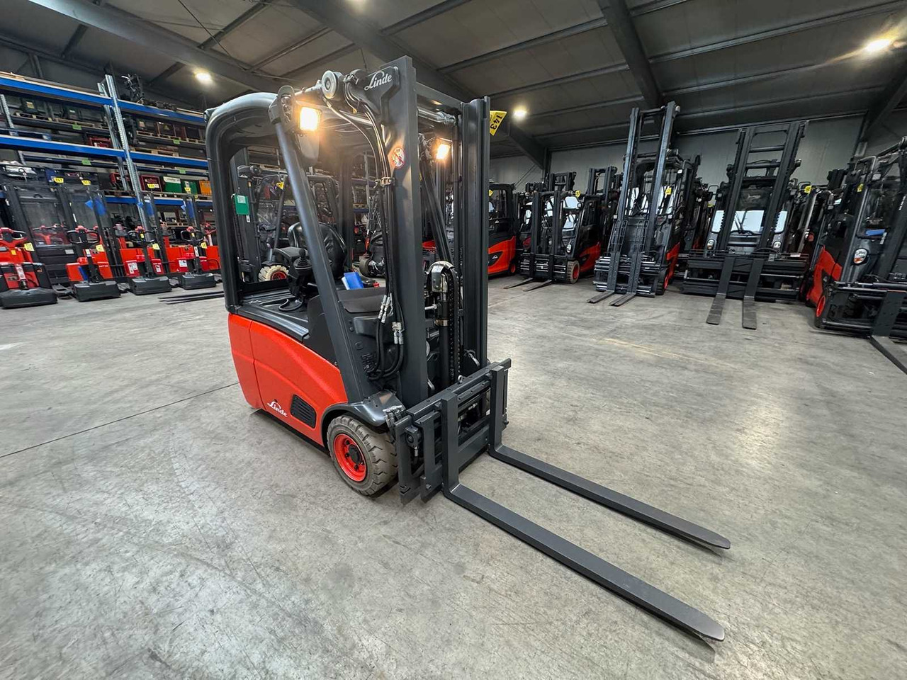 01/2021 SERVICE + UVV 07/2026 LINDE E14 DUPLEX FREE LIFT ELECTRIC FORKLIFT 8,370 HOURS - رافعة شوكية: صور 5 01/2021 SERVICE + UVV 07/2026 LINDE E14 DUPLEX FREE LIFT ELECTRIC FORKLIFT 8,370 HOURS - رافعة شوكية: صور 5
