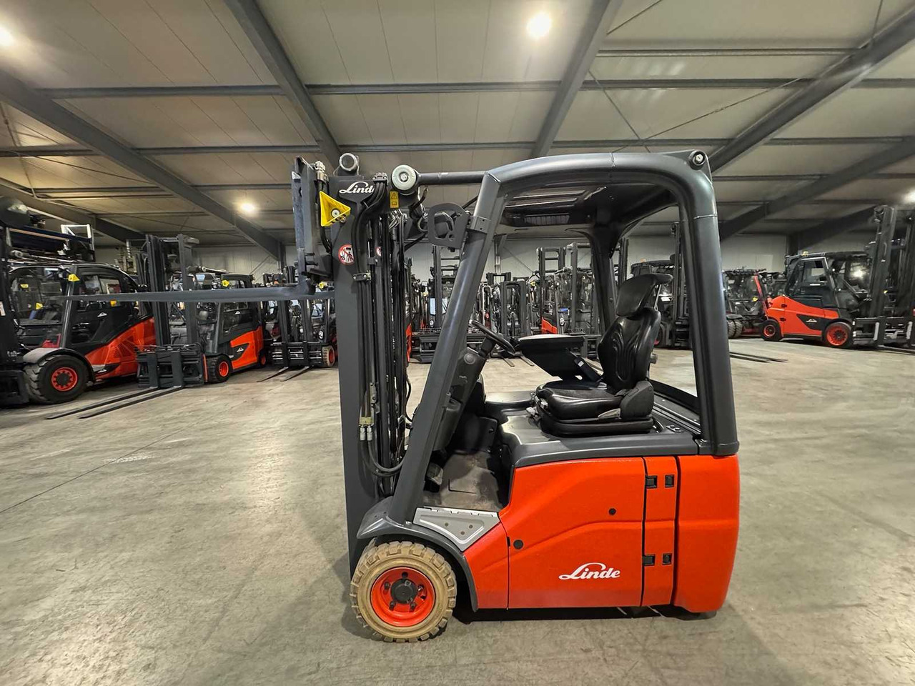 07/2021 LINDE E14 1,400KG DUPLEX FREE LIFT 3RD + 4TH VALVE 8,502 HOURS - رافعة شوكية: صور 1 07/2021 LINDE E14 1,400KG DUPLEX FREE LIFT 3RD + 4TH VALVE 8,502 HOURS - رافعة شوكية: صور 1